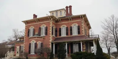 Exterior photo of Cottonwood Mansion Museum